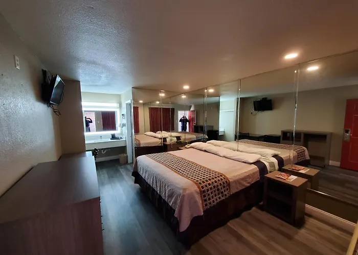River Inn Motel